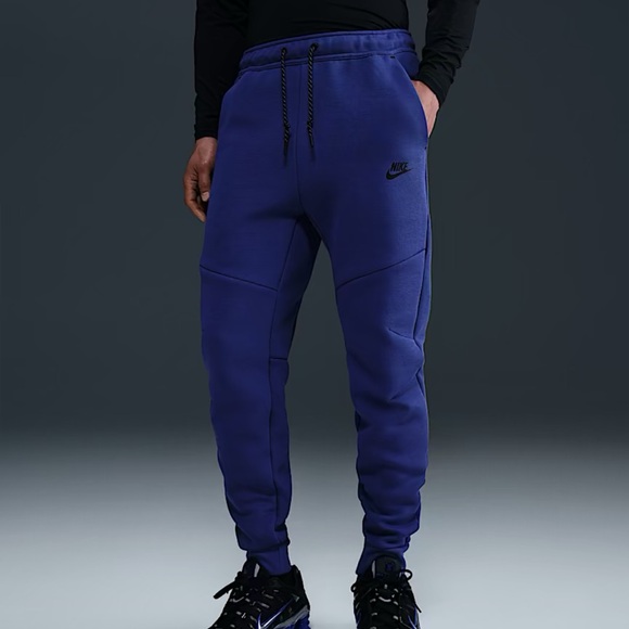 Nike Tech
Men's Fleece Joggers - Picture 1 of 3